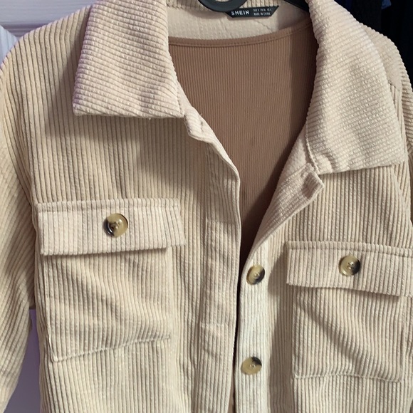 FREE NWOT casual cropped jacket w purchase $50+ - Picture 3 of 3